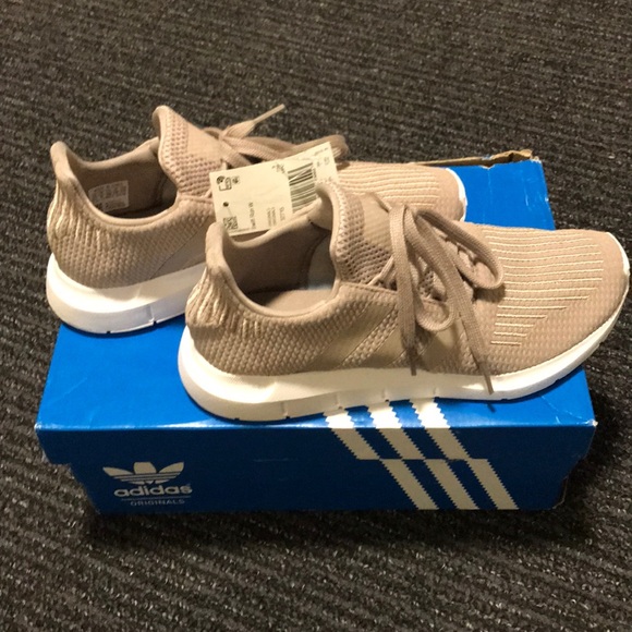 adidas Shoes - Adidas Swift Run